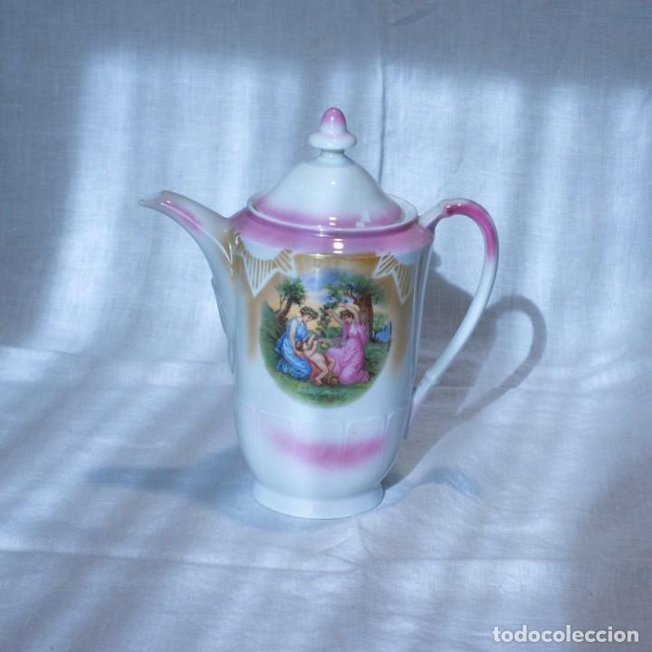 Antig&uuml;edades: Cafetera porcelana - Foto 1