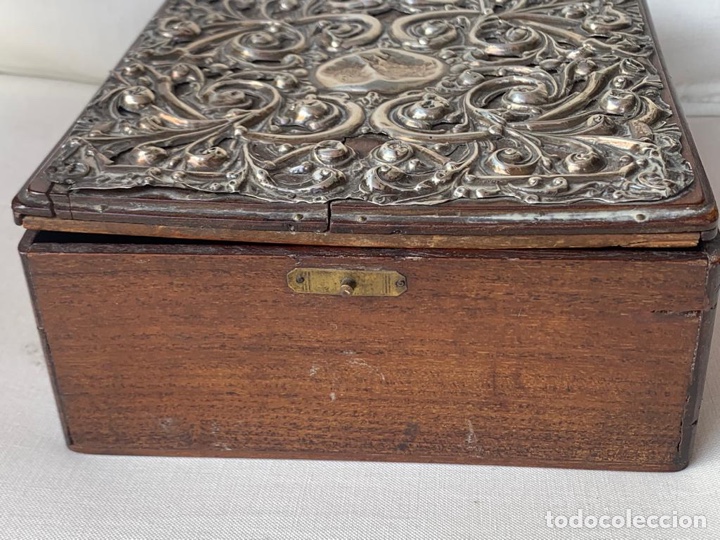 Antig&uuml;edades: ANTIGUA CAJA CAOBA Y PLATA - Foto 2