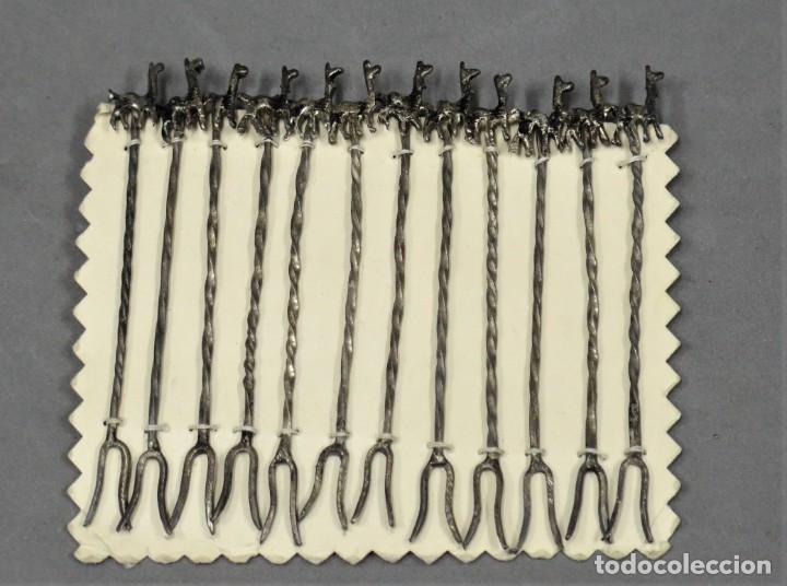 Antig&uuml;edades: 12 PINCHOS DE COMIDA. PLATA - Foto 1