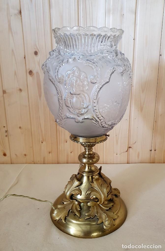 Antig&uuml;edades: LAMPARA DE SOBREMESA BRONCE LATON - Foto 1