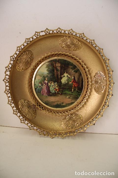 Antig&uuml;edades: plato romantico de metal - Foto 1