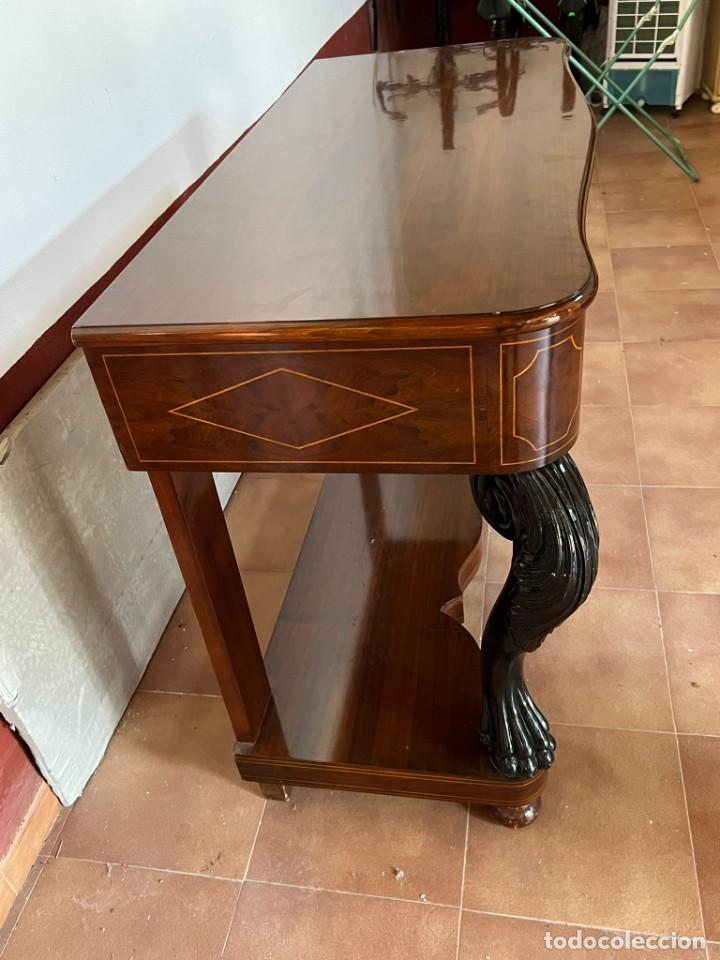 Antig&uuml;edades: Consola en Caoba y Marqueter&iacute;a - Foto 3