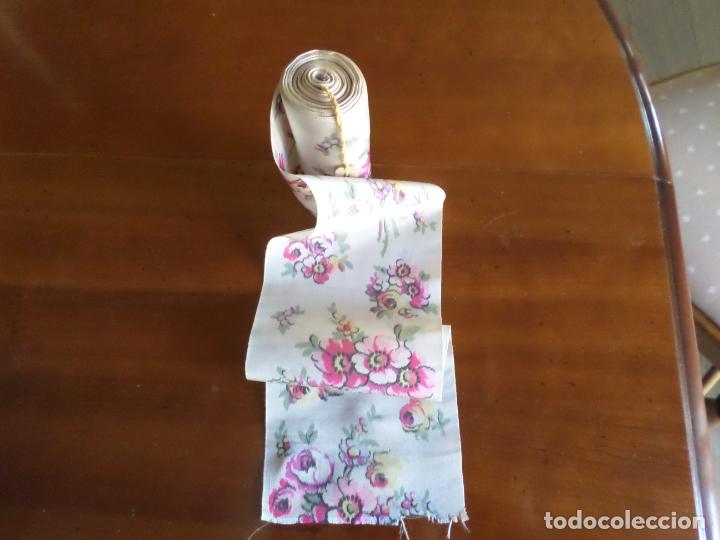 Antig&uuml;edades: ROLLO DE SEDA FLOREADO ANTIGUO - Foto 7