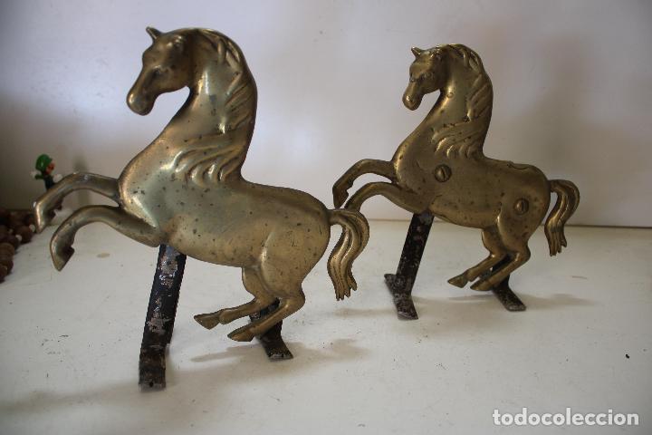 Antig&uuml;edades: 2 caballos de bronce - Foto 6
