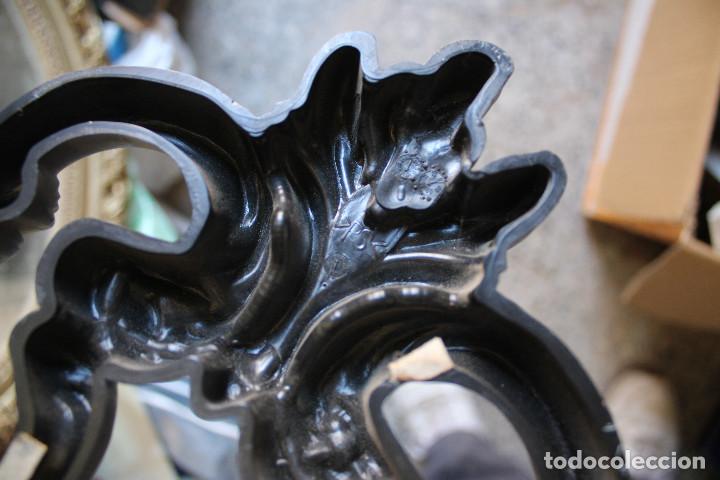Antig&uuml;edades: marco ovalado negro - Foto 9
