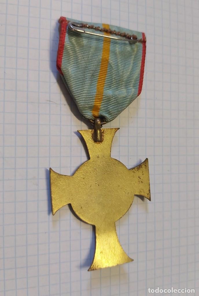 Antig&uuml;edades: Medalla de Lourdes - Foto 3