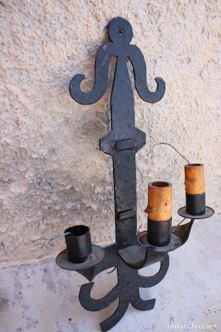 Antig&uuml;edades: aplique en hierro de forja - Foto 3