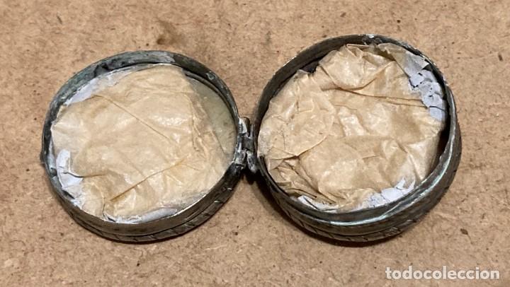 Antig&uuml;edades: Caja de plata y n&aacute;car con &aacute;guila bic&eacute;fala - Foto 6