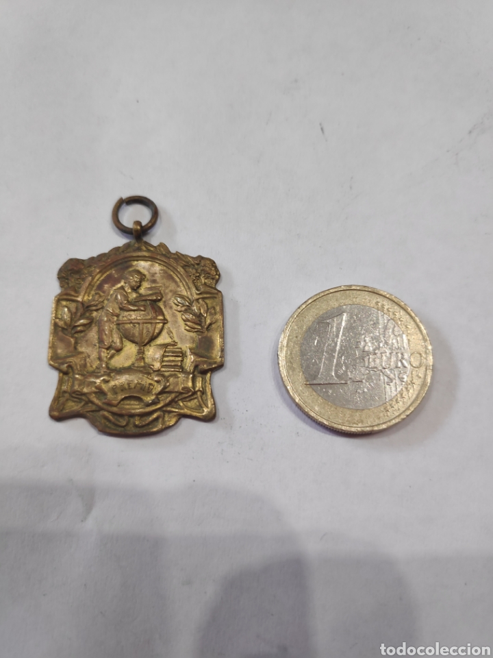 Antig&uuml;edades: Medalla premio a la aplicaci&oacute;n - Foto 2