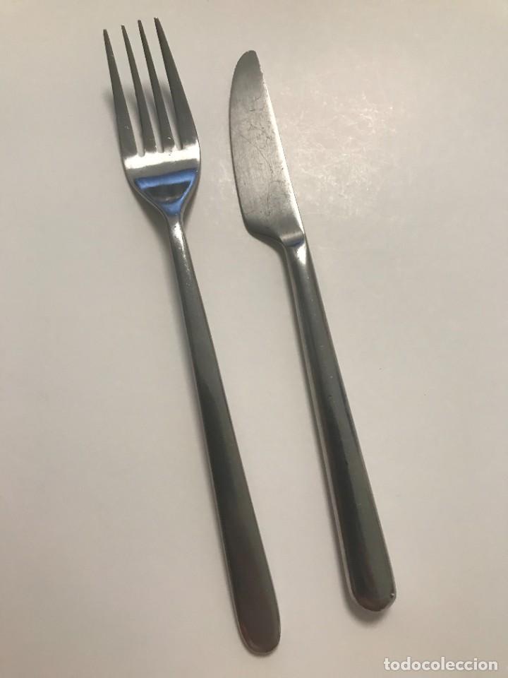 Antiguidades: CUBERTERIA CATHAY PACIFIC AIRLINES, TENEDOR, CUCHILLO (3)