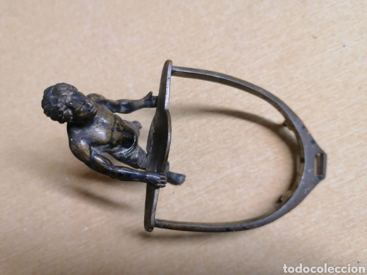Antig&uuml;edades: Estribo con escultura de bronce. - Foto 4