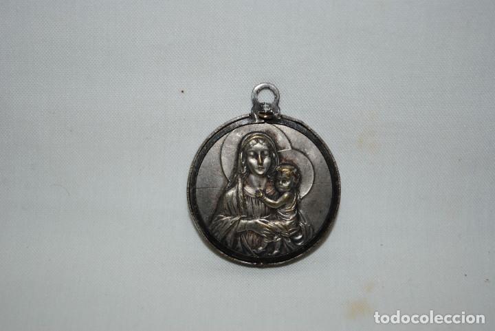 Antig&uuml;edades: ANTIGUO COLGANTE RELIGIOSO - Foto 2