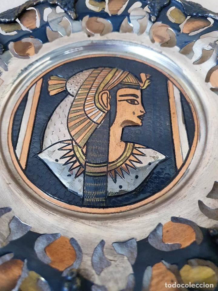Antig&uuml;edades: PLATO METAL EGIPCIO 24 CM - Foto 2