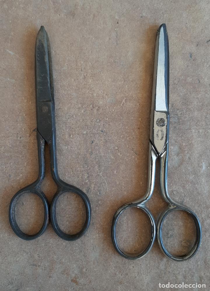 Oggetti Antichi: 2 tijeras antiguas marca palmera