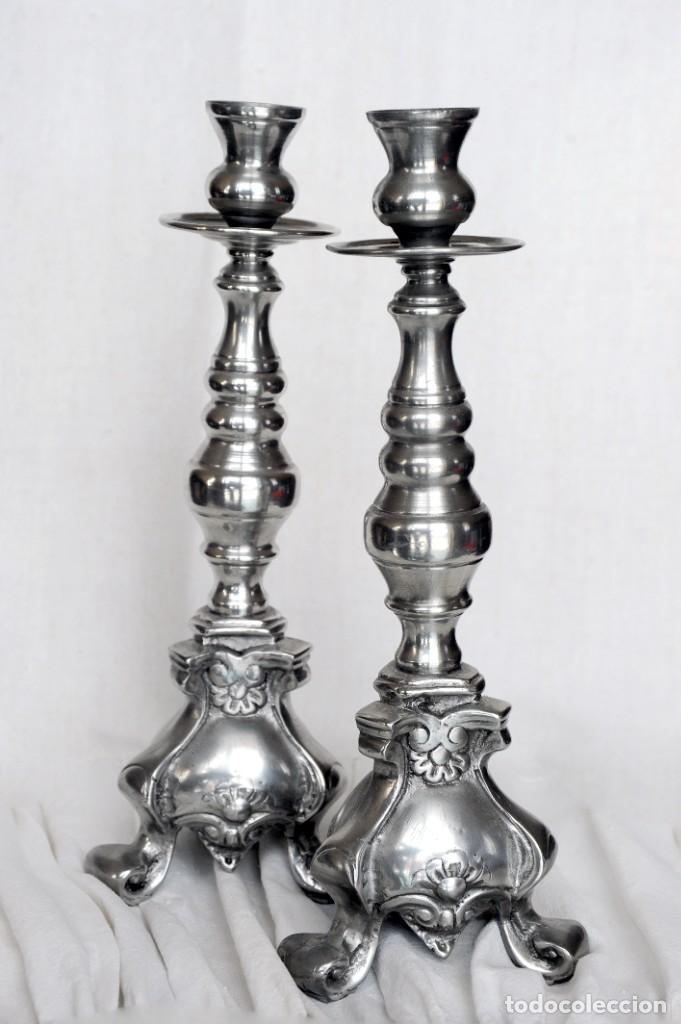 Antig&uuml;edades: Candelabro de esta&ntilde;o portugu&eacute;s - Foto 1