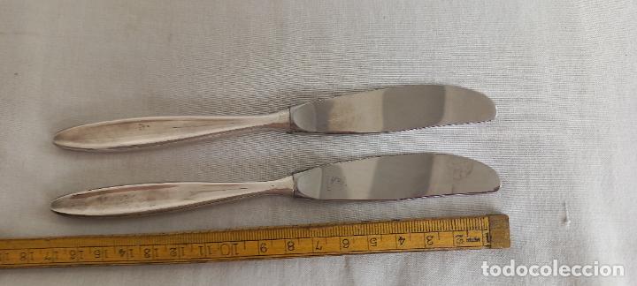 Antig&uuml;edades: 2 ANTIGUOS CUCHILLOS CON MANGO DE PLATA. - Foto 2