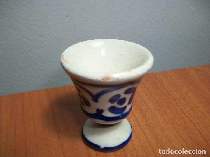 Antig&uuml;edades: Copa de cer&aacute;mica 3.7 cm - Foto 2