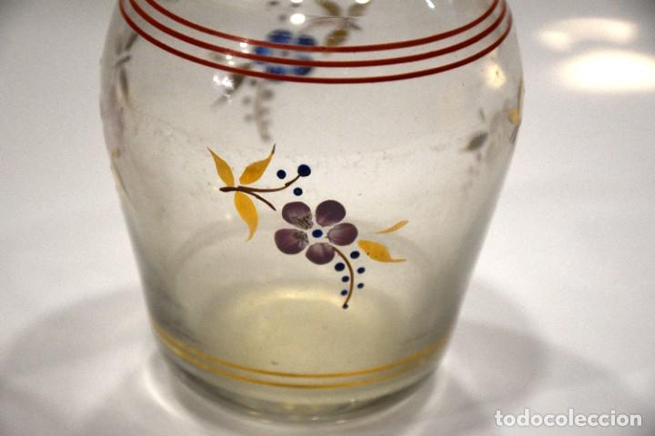Antig&uuml;edades: Conjunto de vaso y jarrita de noche - Foto 4