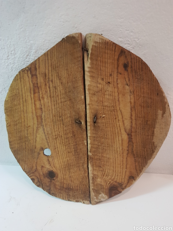 Antig&uuml;edades: Tapa maciza de madera antigua - Foto 2