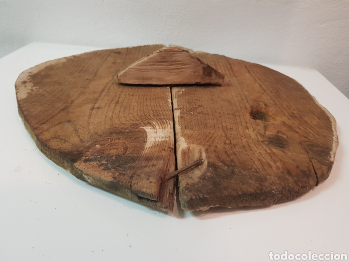 Antig&uuml;edades: Tapa maciza de madera antigua - Foto 4