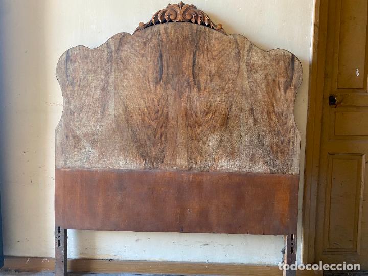 Antig&uuml;edades: Cabecero de madera antiguo - Foto 2