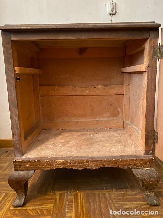 Antig&uuml;edades: mesilla de madera antigua - Foto 3