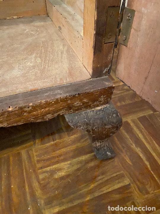 Antig&uuml;edades: mesilla de madera antigua - Foto 4