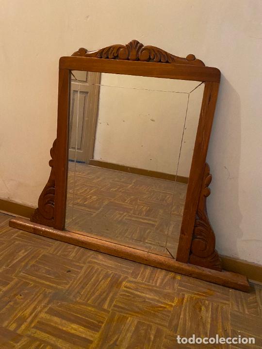 Antig&uuml;edades: espejo de madera antiguo - Foto 1