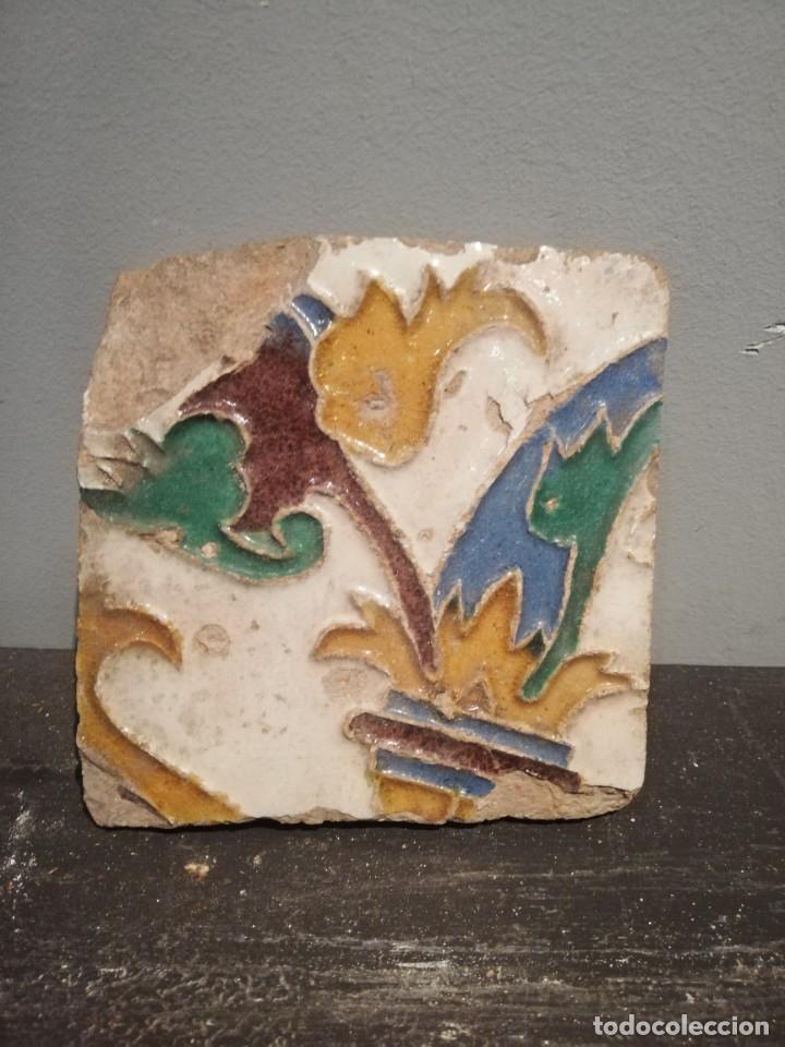 Antig&uuml;edades: AZULEJO DE ARISTA S. XVI - Foto 1
