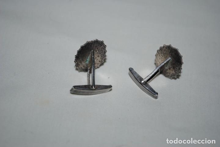Antig&uuml;edades: GEMELOS DE PLATA DE LA POLICIA LOCAL . - Foto 3
