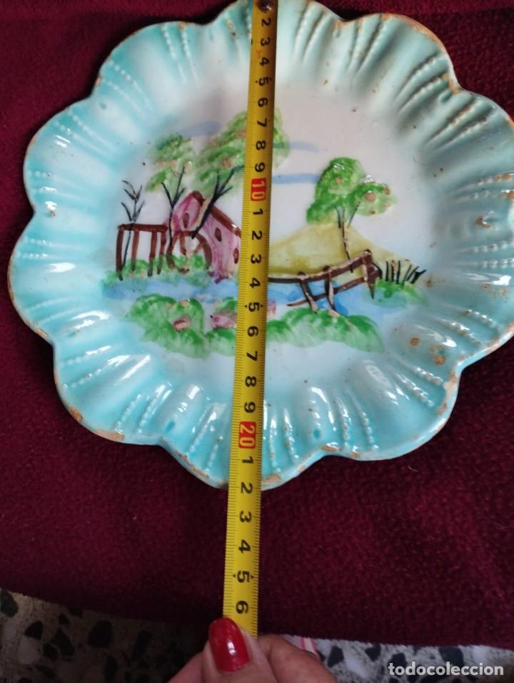 Antig&uuml;edades: Antiguo plato en relieve de finales de 1800 - Foto 4