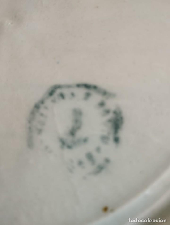 Antig&uuml;edades: Antiguo plato en relieve de finales de 1800 - Foto 6