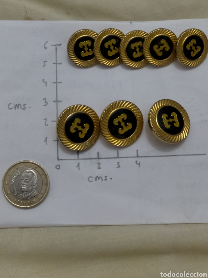 Antiguidades: B09A. JUEGO DE 7 BOTONES VINTAGE. VER FOTOS.