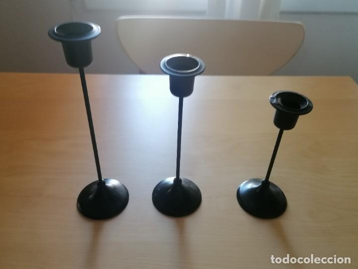 Antig&uuml;edades: TRES ELEGANTES CANDELABROS DE HIERRO - Foto 1