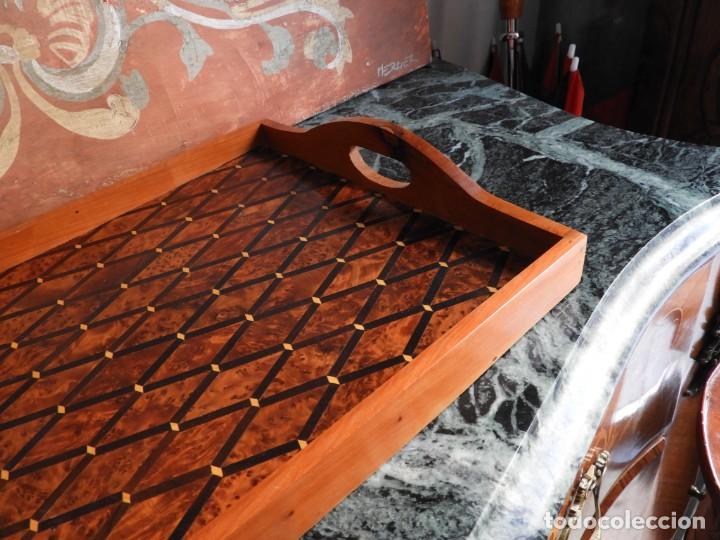 Antig&uuml;edades: BANDEJA DE MADERA DE TUYA O THUJA CON MARQUETERIA - Foto 3