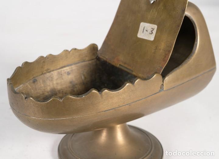 Antig&uuml;edades: Naveta en bronce siglo XVIII - Foto 6