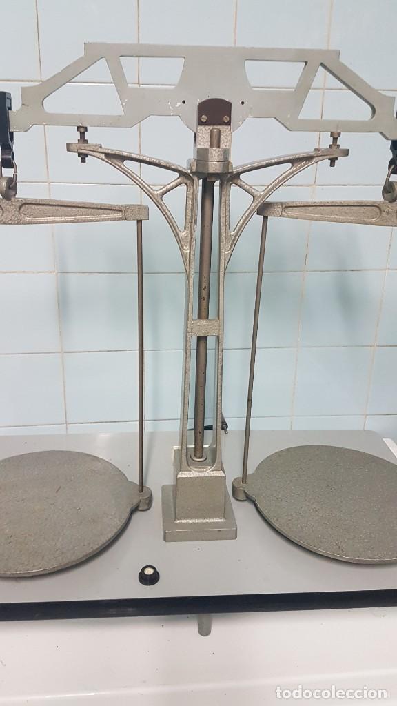 Antig&uuml;edades: BALANZA DE LABORATORIO COBOS DE PRECISI&Oacute;N - Foto 9