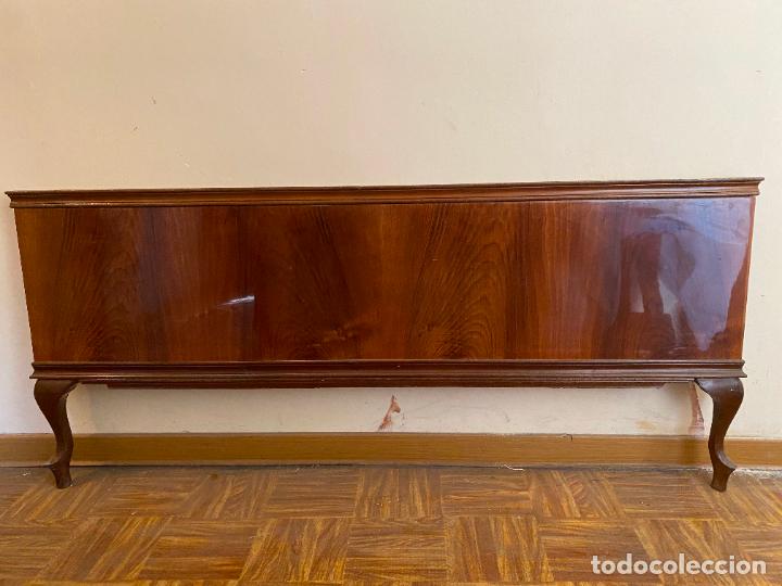 Antig&uuml;edades: Piecero de cama de madera - Foto 1