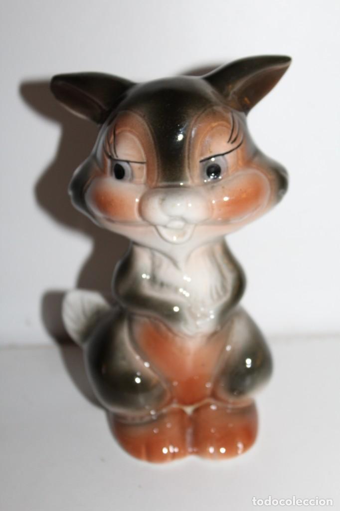 Antig&uuml;edades: ANTIGUA FIGURA PORCELANA CONEJO TAMBOR DE DISNEY