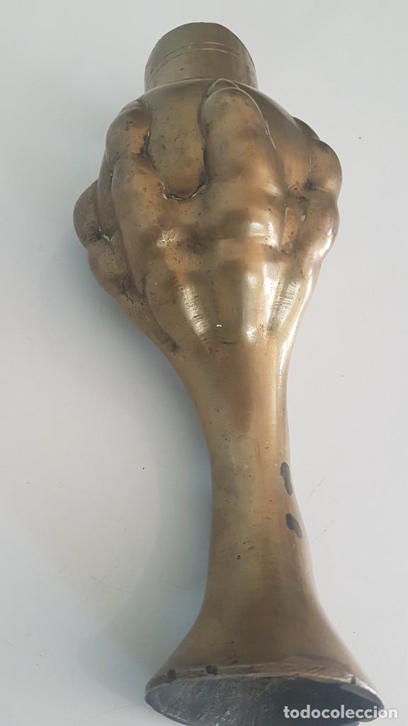 Antig&uuml;edades: GARRA Y BOLA DE BRONCE ESCALERA - Foto 3