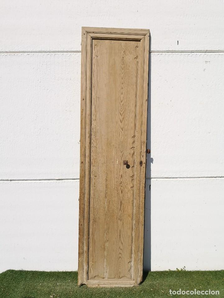 Antiquit&eacute;s: Puerta antigua de interior de una hoja