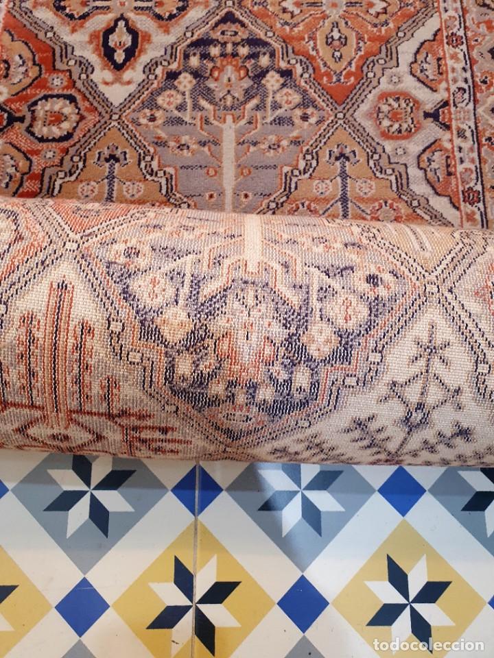 Antig&uuml;edades: ALFOMBRA DE SEDA ANUDADA A MANO - Foto 4