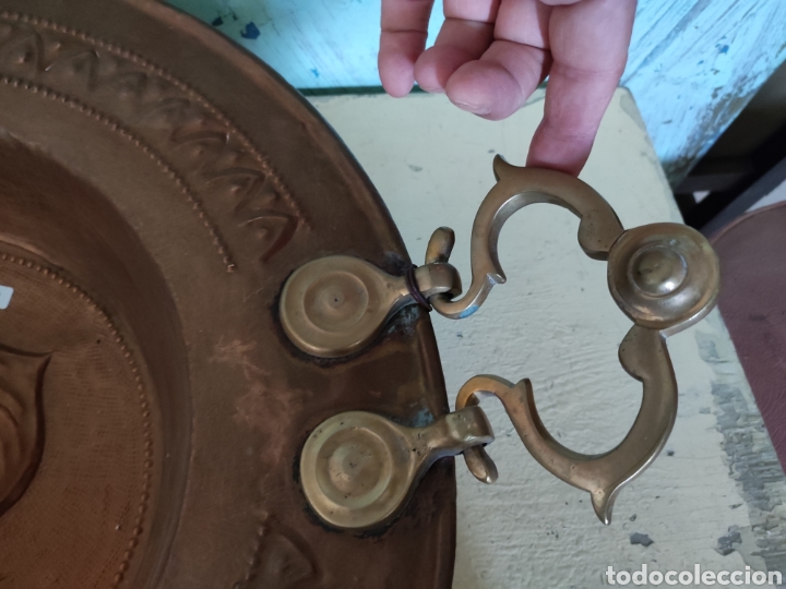 Antig&uuml;edades: Brasero repujado cobre - Foto 3