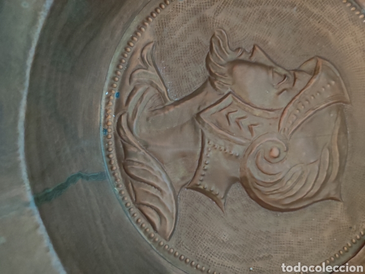 Antig&uuml;edades: Brasero repujado cobre - Foto 5