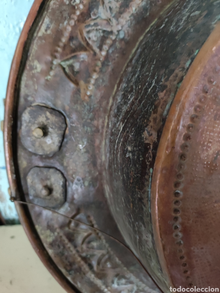 Antig&uuml;edades: Brasero de cobre repujado - Foto 7
