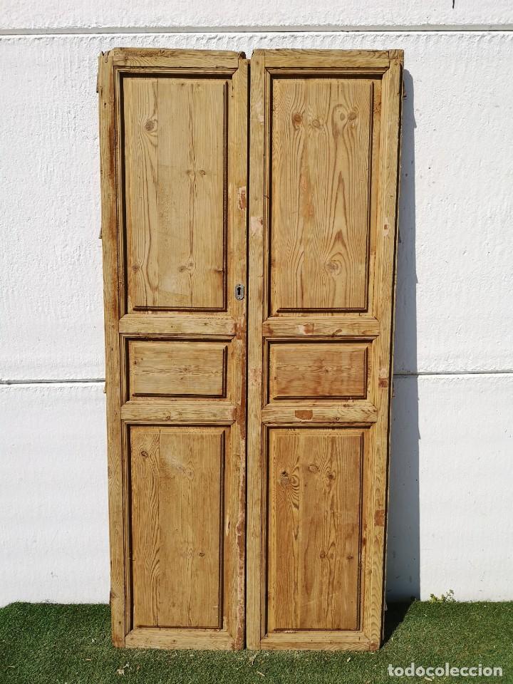 Antig&uuml;edades: Puerta antigua de interior de doble hoja