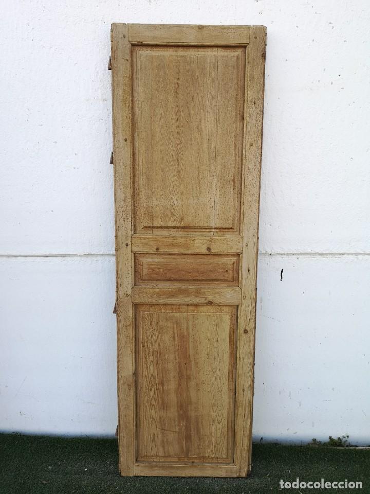 Antig&uuml;edades: Puerta postigo de madera