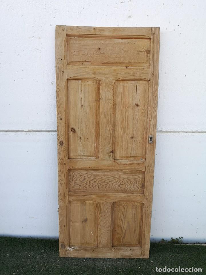 Antig&uuml;edades: Puerta antigua de interior de una hoja