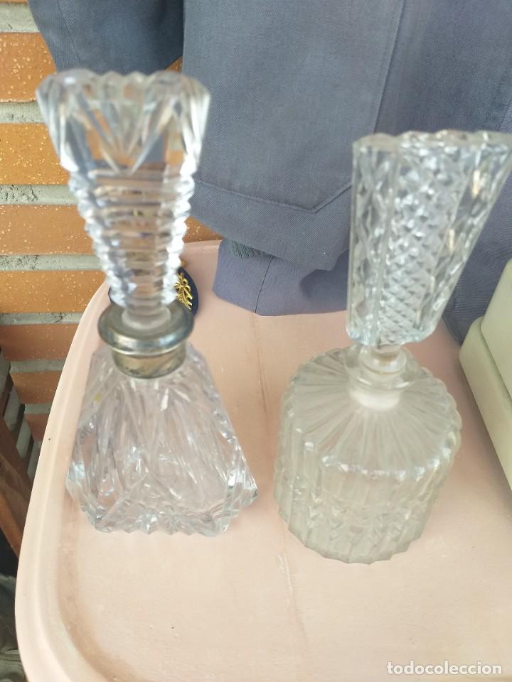 Antig&uuml;edades: DOS ANTIGUOS PERFUMEROS EN CRISTAL TALLADO - Foto 1
