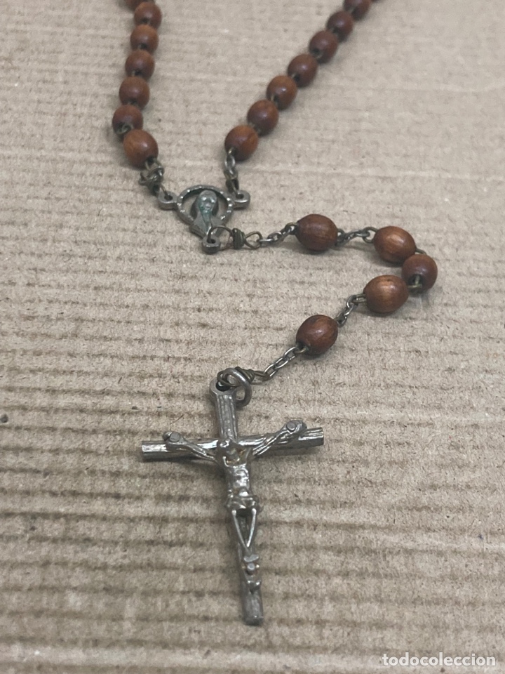 Antig&uuml;edades: Rosario de bisuter&iacute;a y madera - Foto 2